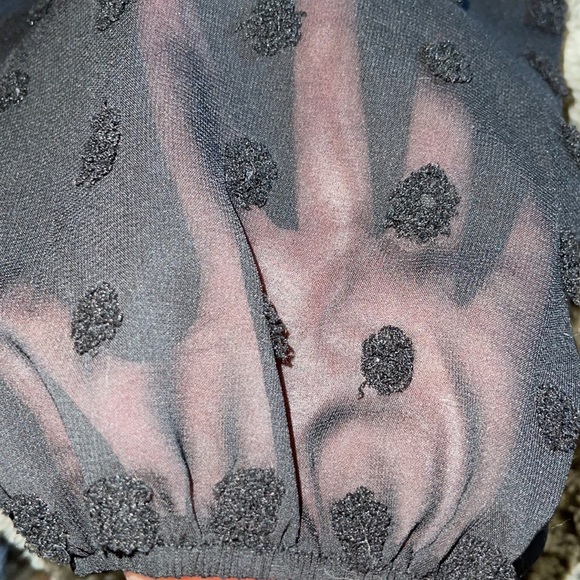 Off the shoulder Flowey blouse - Picture 8 of 9